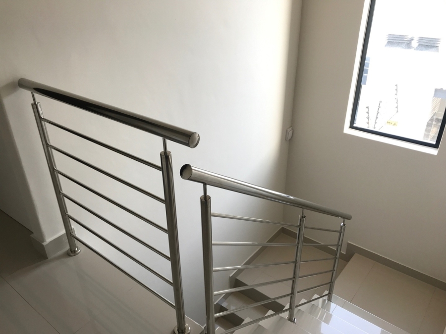 To Let 4 Bedroom Property for Rent in Parklands North Western Cape